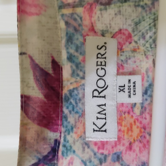 Kim Rogers floral blouse & Rafaella t-shirt both XLG n smoke free environment - Picture 3 of 3